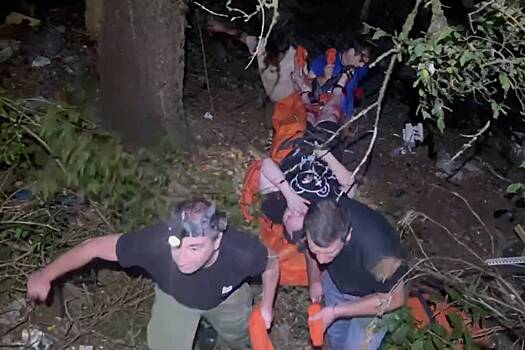 Российская туристка упала с 10-метрового обрыва в Абхазии