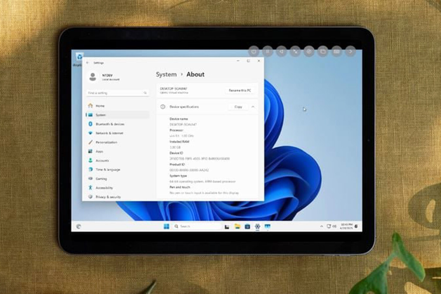 Разработчик запустил Windows на iPad