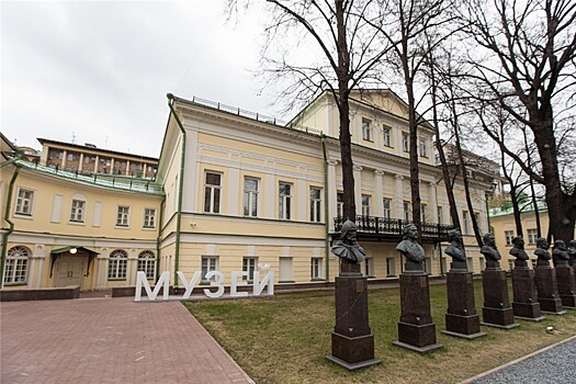 Писатели представят специальный выпуск журнала "Русская мысль"