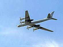 Российские Ту-95 выполнили полет над Японским морем