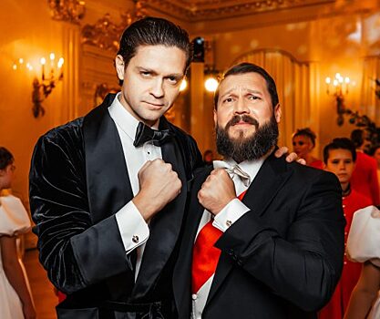 Оксана Бондаренко, Виктория Шелягова, Ольга Томпсон на благотворительном балу Петра Аксенова