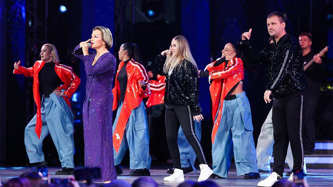 Конфликт Булановой с танцорами: с чего все начиналось