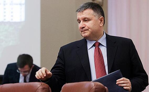 Охота на ведьмаков: Кто стоит за глобальным перетряхиванием украинских элит
