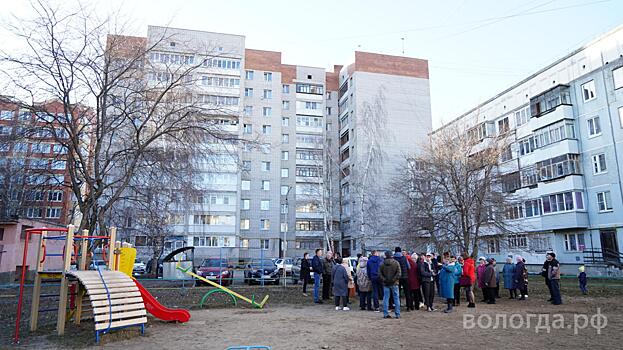 Подрядчик приступил к ремонту дворов на ул. Герцена в Вологде