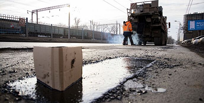Власти Ростова дали однозначный ответ на вопрос, можно ли класть асфальт в лужи