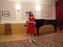Юные актеры студии «Софит» продемонстрировали свои таланты на импровизированной сцене библиотеки имени Симонова