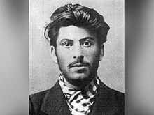 Перспективные красавчики: как выглядели в молодости Сталин, Брежнев, Ельцин и другие?
