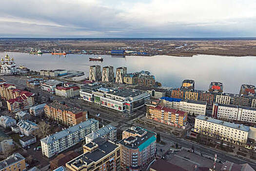 В Архангельске из-за штормового предупреждения приостановили движение теплоходов
