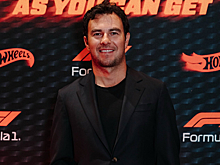 Сайнс: Возвращение в Ф1 должно мотивировать Переса