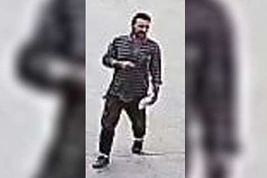 В Барнауле мужчина избил ногами девочку-самокатчицу и попал на видео