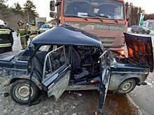 Под Екатеринбургом в ДТП с КАМАЗом погиб мужчина