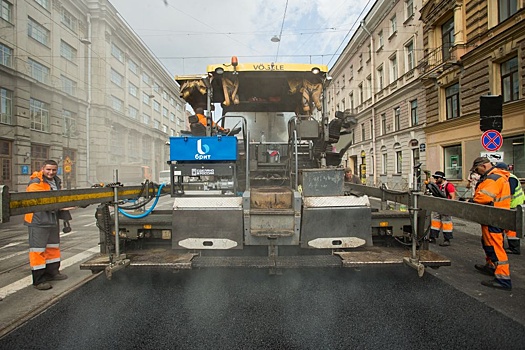 Новейшие технологии дорожного ремонта в Петербурге впервые применили на Литейном проспекте
