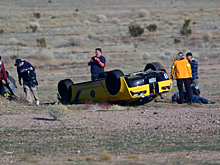 Chevrolete Corvette C7 перевернулся на гоночной трассе на полной скорости. Но водитель не пострадал