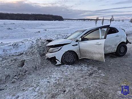 Под Самарой женщина на Kia врезалась в фуру