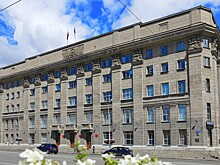 В Новосибирске ограничат движение большегрузов и организуют новые платные парковки