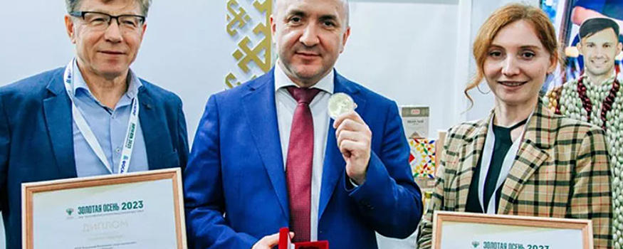 Олег Николаев: Чувашские производители взяли 80 медалей на выставке «Золотая осень»