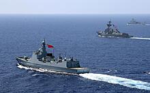 В Пекине объявили о планах таранить корабли ВМС США