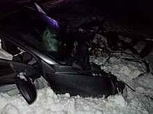 В Нижних Серьгах из-за столкновения машин двое пострадали, двое умерли