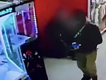 В Новороссийске мужчина ограбил инвалида-колясочника посреди торгового центра