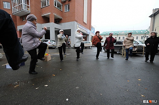 «Сансара» ищет для своего клипа активных бабушек из Екатеринбурга: как попасть на съемки