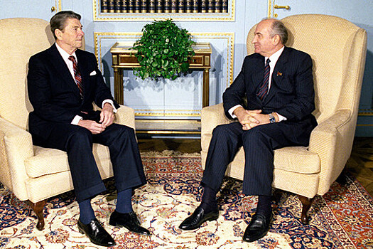 35 лет назад Горбачев и Рейган провели переговоры в Женеве 