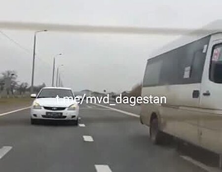 Четверо дагестанцев попали в аварию во время съемок видео