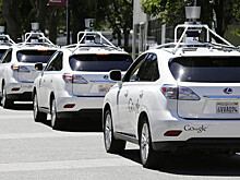 Самоуправляемые автомобили "взломали" наклейками