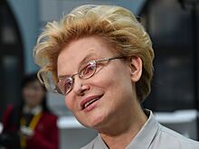 Елена Малышева показала, как ее четвертая внучка делает первые шаги