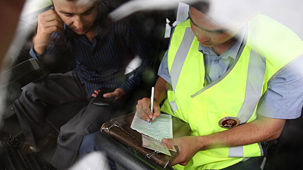 В Госдуме не видят ущемления прав водителей в списании с карт штрафов ГИБДД
