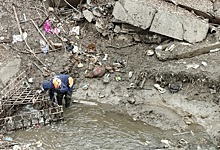 В Новосибирске специалисты МАСС устранили затор в русле реки Ельцовка-1