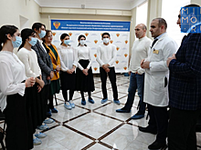 Главврач ГКБ встретился с учащимися одной из махачкалинских школ