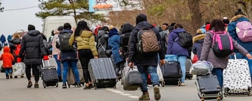 В Италии украинских беженцев выселяют из хороших отелей и отправляют в бедные регионы страны