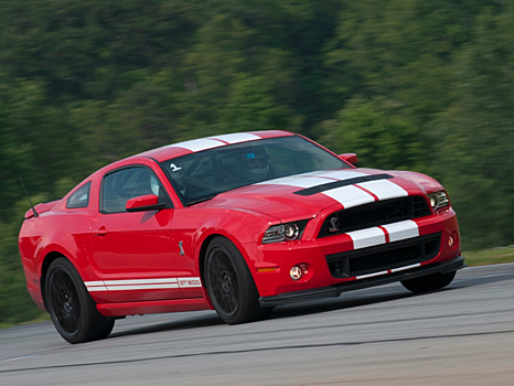 Ford Mustang Shelby GT500 2012-го года просто "зверь"