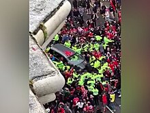 Автомобиль въехал в толпу людей в Ливерпуле