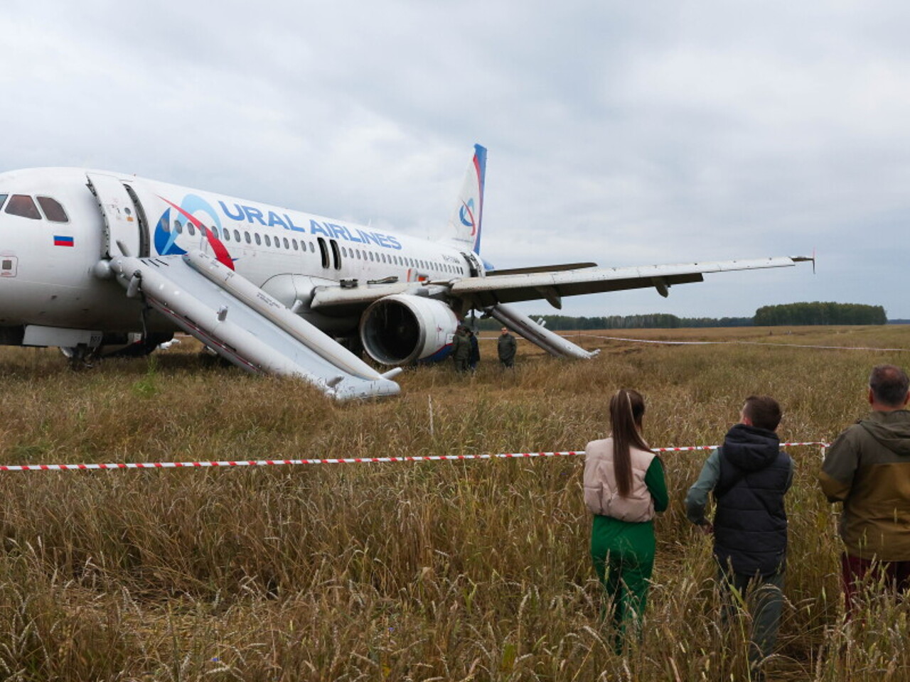 Подвиг как работа: хроника удивительной посадки A320 в пшеничном поле -  Рамблер/путешествия