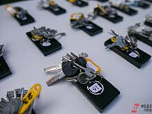 Три тюменских росгвардейца получили квартиры от Александра Моора