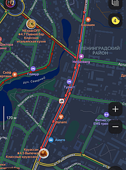Три легковых и автобус: ДТП на Невского полностью перегородило движение
