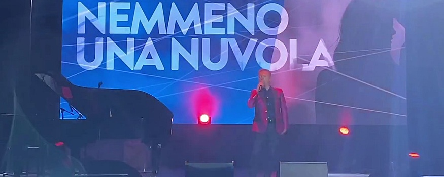 Новосибирцы обнародовали в сети видео с концерта итальянского певца Пупо