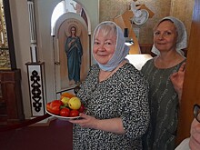 Прихожанам храма Святых Праведных Симеона Богоприимца и Анны пожертвовали освященные плоды нового урожая