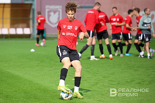 "Рубин" продлил контракт с полузащитником Никитой Васильевым