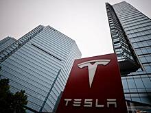 Трейдеры нажились на падении акций Tesla