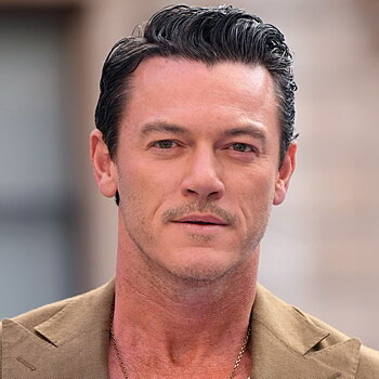 Люк Эванс выпустит сольный альбом (Видео)