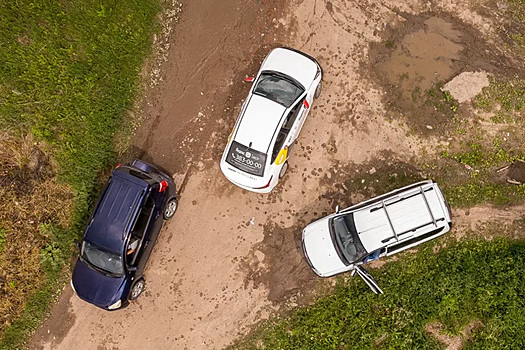 Гражданин Кисленко разрисовал семь иномарок в Новосибирске