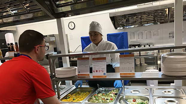 Эксперт прокомментировал предложение ослабить надзор за продукцией на предприятиях общепита