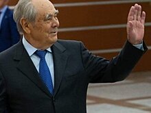 Минтимер Шаймиев вакцинировался от коронавируса
