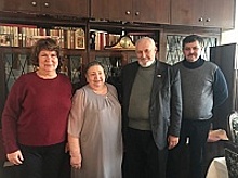 Жителя района Старое Крюково поздравили с 80-летием