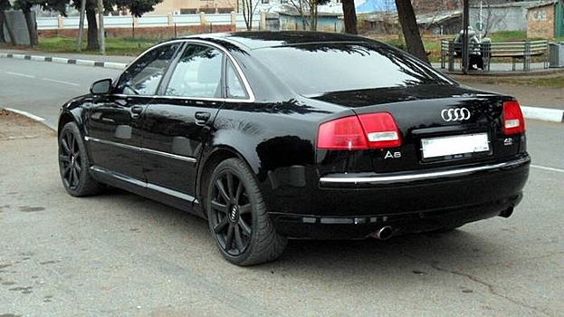 У жителя Ростова-на-Дону конфисковали Audi A8 за долги по ЖКХ