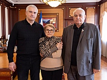 "Спасибо за жизнь": Глава Крыма Сергей Аксенов поблагодарил свою маму