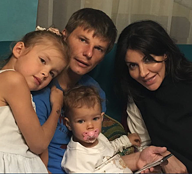 «Копия папы»: супруга Андрея Аршавина вернулась в соцсети и показала подросшую дочь
