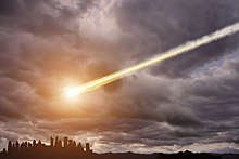 Метеорит, летевший "прямо на Землю", напугал россиян: видео